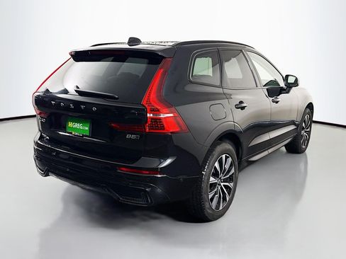 Used 2025 Volvo XC60 B5 Plus AWD/4WD image 10