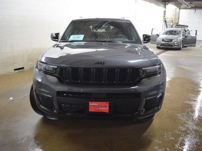 New 2025 Jeep Grand Cherokee L Limited w/ Black Appearance Package