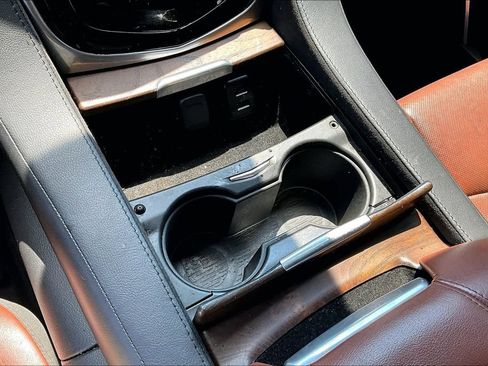 Used 2020 Cadillac Escalade Luxury AWD/4WD image 18