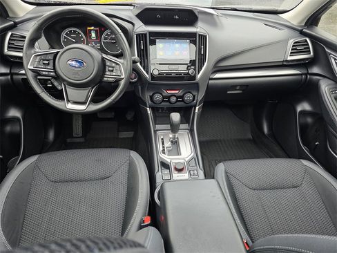Used 2023 Subaru Forester Premium image 18
