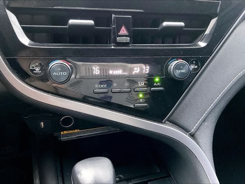 Used 2021 Toyota Camry XSE FWD image 28