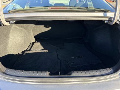 Used 2023 Hyundai Elantra SEL w/ Convenience Package image 20