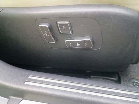 Used 2015 Lexus LS 460 L image 43