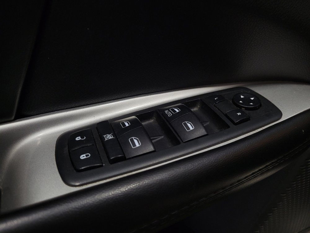 Used 2018 Dodge Journey SE w/ Connectivity Group FWD image 27