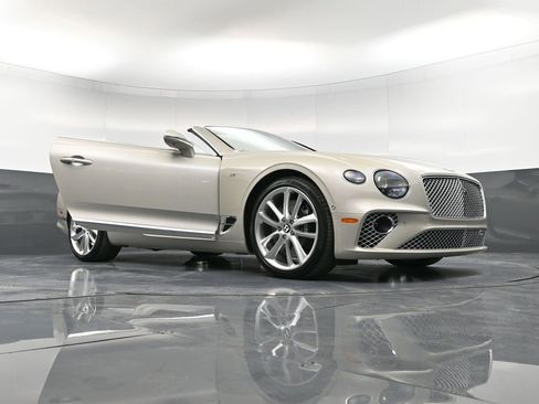 Used 2022 Bentley Continental GT AWD/4WD image 38