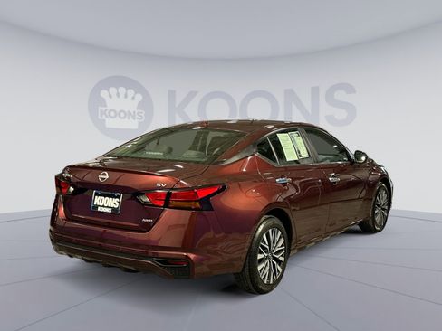 Used 2023 Nissan Altima 2.5 SV image 7