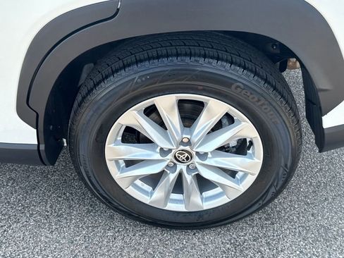 Used 2023 Toyota Corolla Cross LE w/ Moonroof Package AWD/4WD image 40