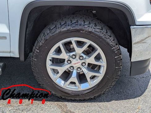 Used 2018 GMC Sierra 1500 SLT w/ SLT Premium Package AWD/4WD image 12