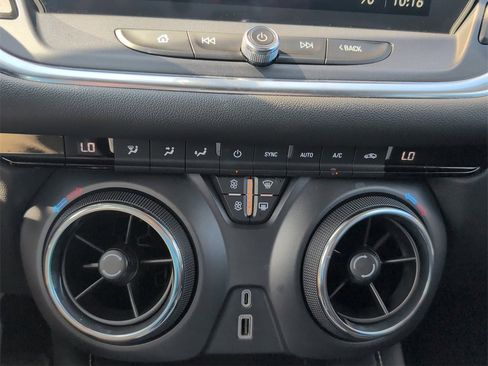 Used 2023 Chevrolet Blazer LT image 16