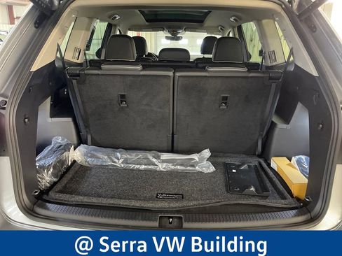 Used 2025 Volkswagen Atlas SEL Premium R-Line AWD/4WD image 29