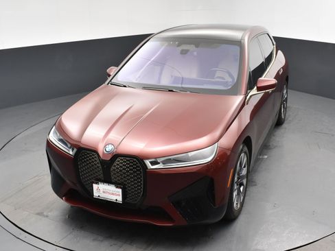 Used 2022 BMW iX xDrive50 image 21