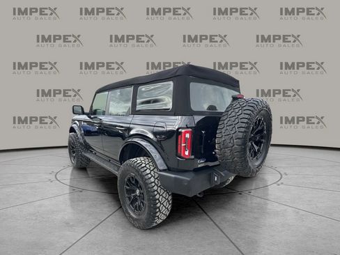 Used 2023 Ford Bronco Outer Banks image 3
