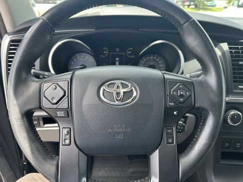Used 2020 Toyota Sequoia Limited w/ Safety & Convenience Package AWD/4WD image 23
