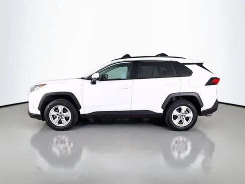 Used 2020 Toyota RAV4 XLE w/ Carpet Mat Package FWD image 4