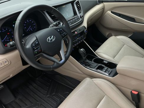 Used 2016 Hyundai Tucson Limited w/ Option Group 03 AWD/4WD image 13