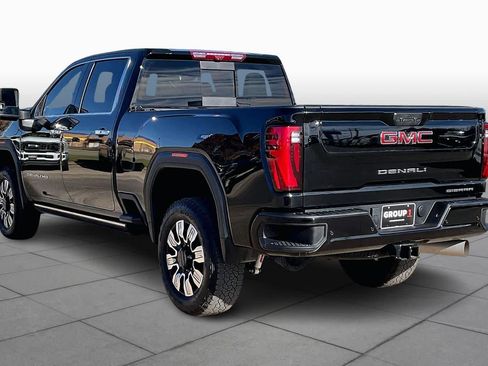 Used 2024 GMC Sierra 3500 Denali w/ Technology Package image 11