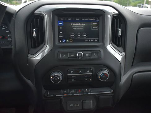 Used 2022 Chevrolet Silverado 1500 Custom AWD/4WD image 20