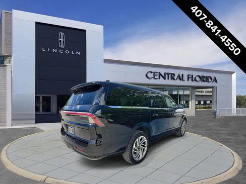 New 2026 Lincoln Navigator L Reserve AWD/4WD image 3