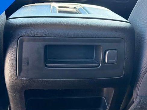 Used 2018 Chevrolet Silverado 1500 LT image 27