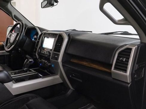 Used 2019 Ford F150 Lariat image 12
