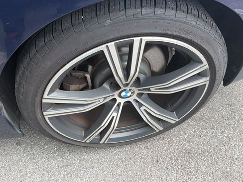 Used 2020 BMW 330i Sedan w/ Premium Package RWD image 4