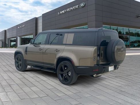 New 2026 Land Rover Defender 130 X-Dynamic SE AWD/4WD image 3