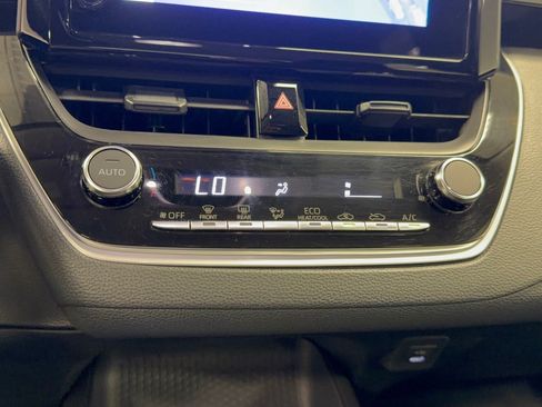 Used 2025 Toyota Corolla LE FWD image 22