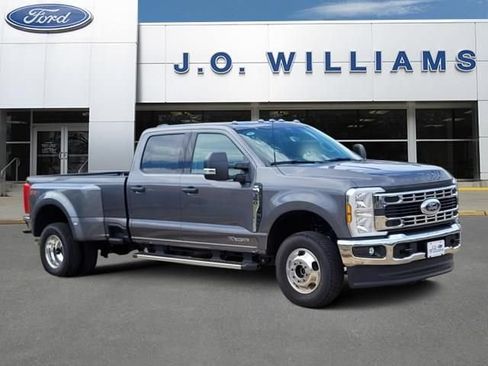 New 2026 Ford F350 XLT w/ FX4 Off-Road Package AWD/4WD image 1