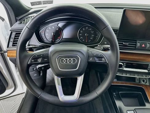 Used 2023 Audi Q5 2.0T Premium w/ Convenience Package AWD/4WD image 11