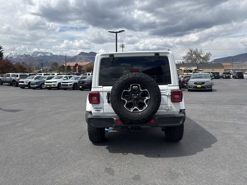 Used 2023 Jeep Wrangler Unlimited Rubicon 4xe w/ Cold Weather Group AWD/4WD image 6