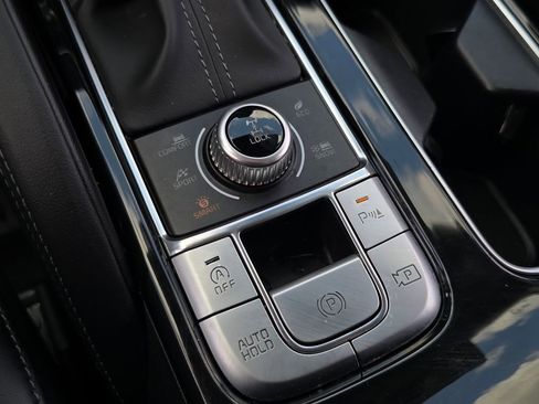 Certified 2024 Kia Telluride SX Prestige w/ Towing Package AWD/4WD image 24