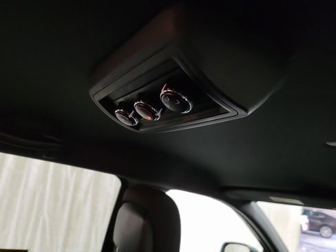 Used 2019 Dodge Grand Caravan SE image 47