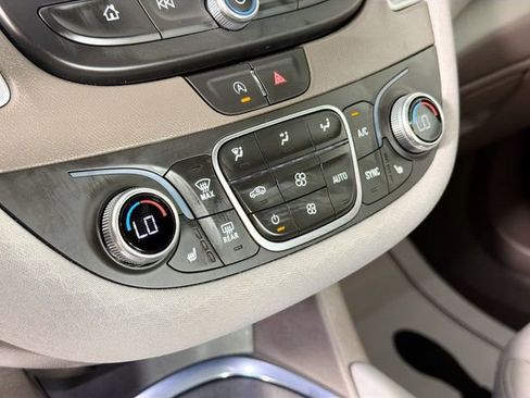 Used 2025 Chevrolet Malibu LT FWD image 15