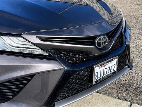 Used 2019 Toyota Camry XSE image 28