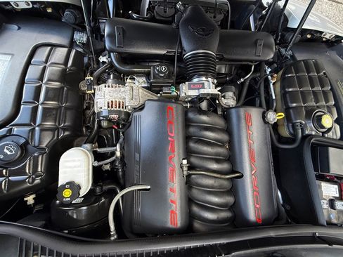 Used 2004 Chevrolet Corvette Coupe w/ Preferred Equipment Group image 71