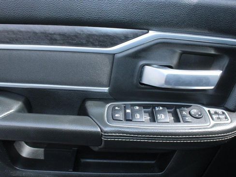 Used 2024 RAM 2500 Big Horn AWD/4WD image 9