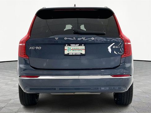 Used 2024 Volvo XC90 B6 Plus image 5