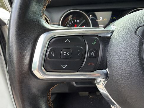 Used 2021 Jeep Wrangler Unlimited Sahara AWD/4WD image 27