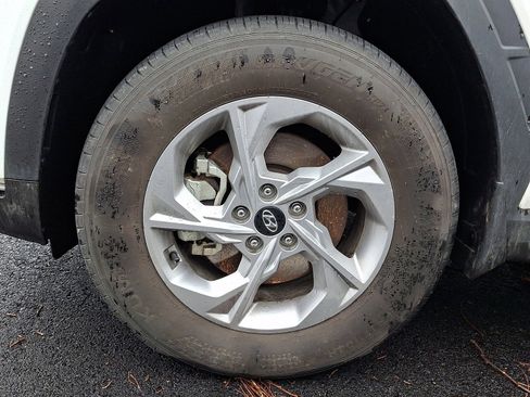 Used 2023 Hyundai Tucson SE w/ Winter Package image 4