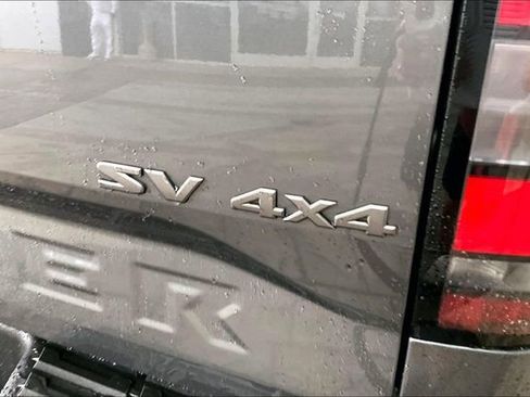 Used 2023 Nissan Frontier SV image 22