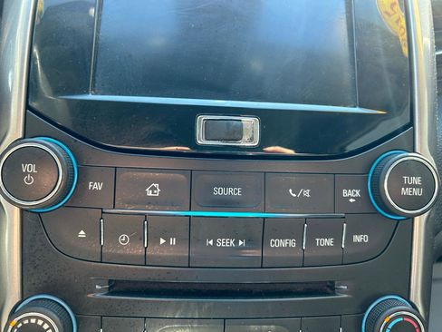 Used 2015 Chevrolet Malibu LT image 24