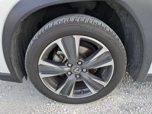 Used 2022 Lexus UX 200 w/ Accessory Package (Z1) FWD image 11