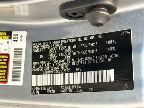 Certified 2024 Toyota Sienna XLE image 25