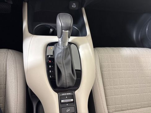 Used 2025 Honda HR-V LX image 27