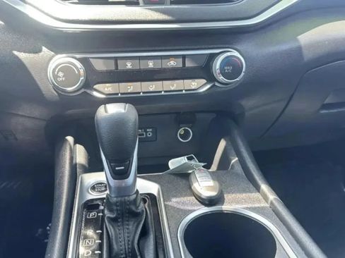 Used 2022 Nissan Altima 2.5 SV FWD image 15