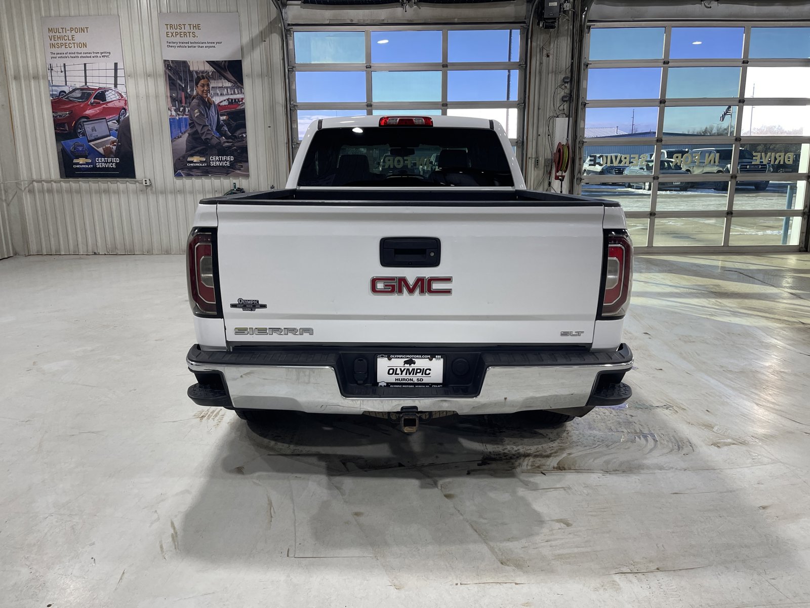Used 2017 GMC Sierra 1500 SLT w/ SLT Premium Package AWD/4WD image 7