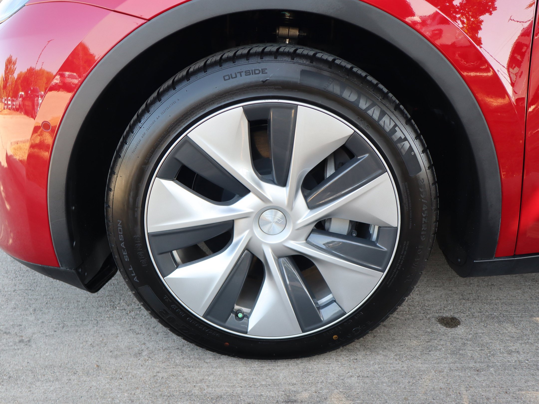 Used 2021 Tesla Model Y Long Range AWD/4WD image 11