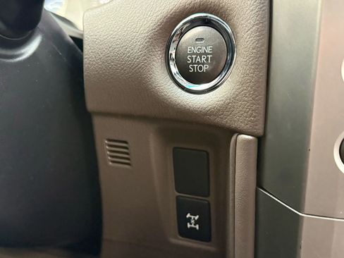 Used 2016 Lexus GX 460 image 17