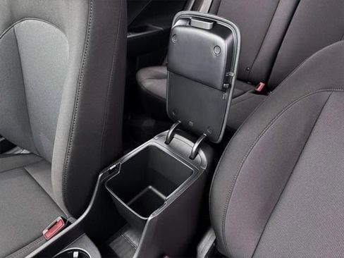 New 2026 Hyundai Kona SE image 19