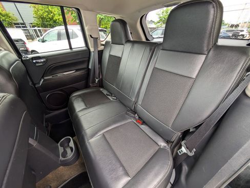 Used 2016 Jeep Compass Latitude image 18